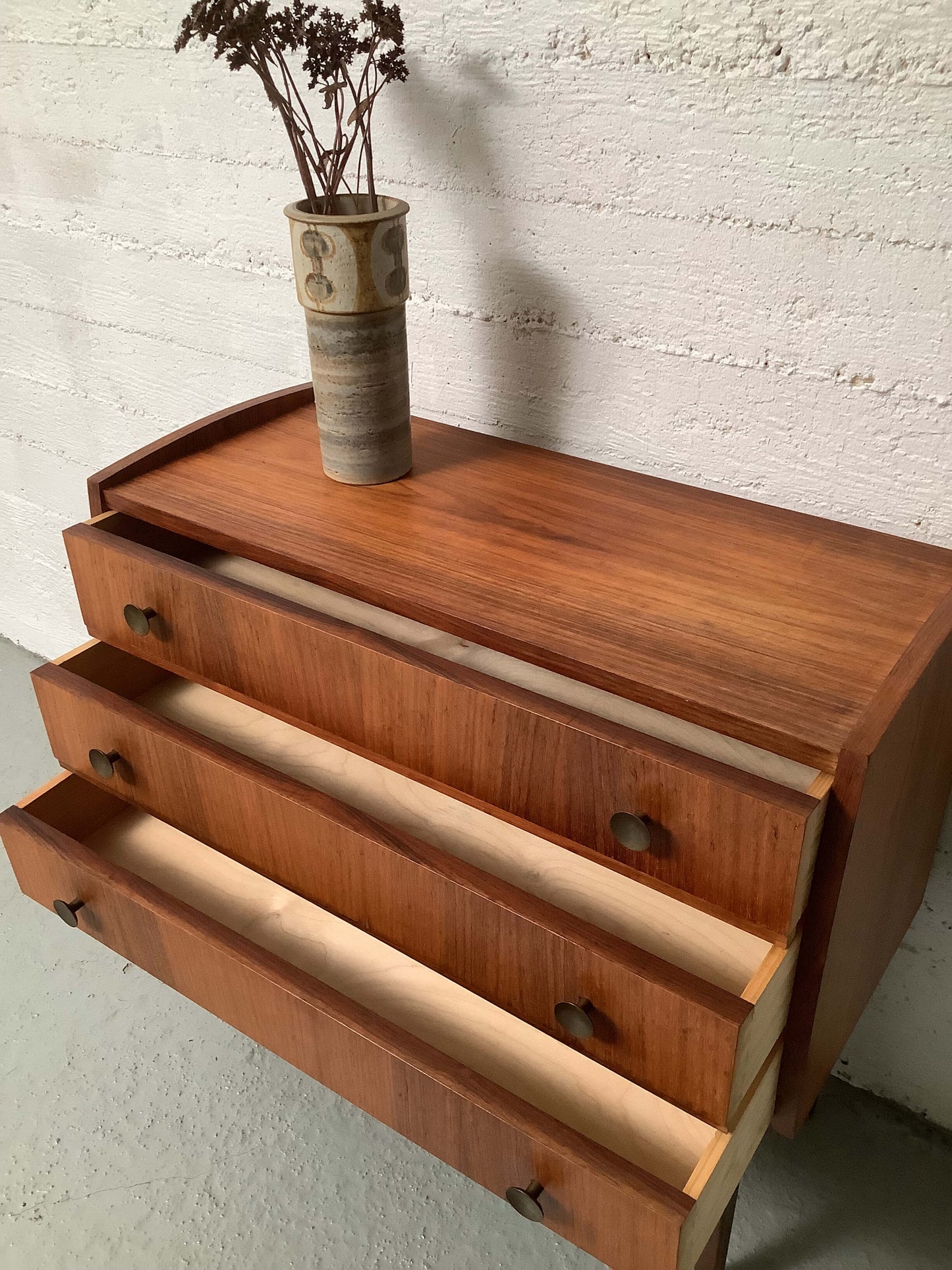 Tanskalainen teak-laatikosto 60-luku