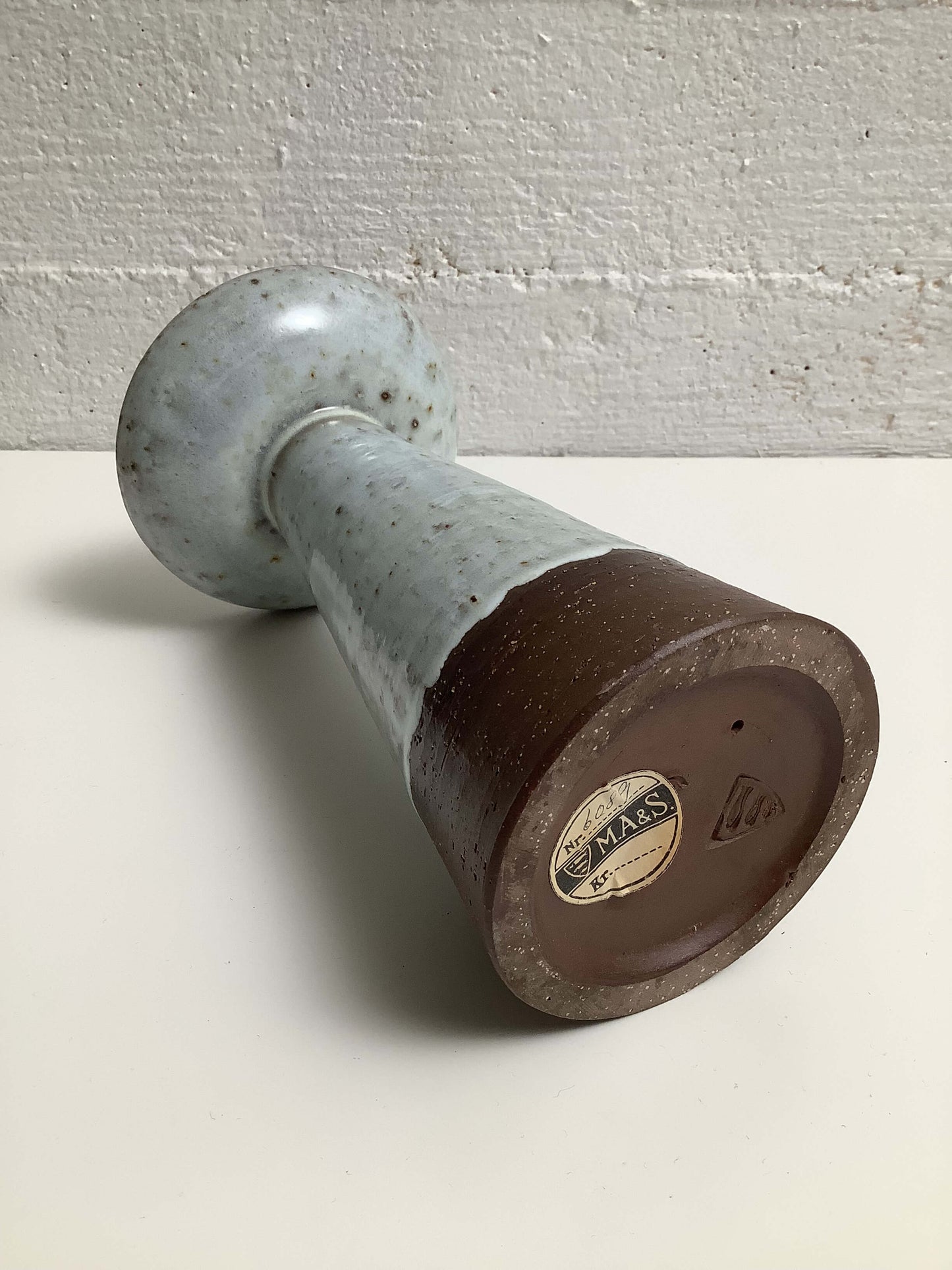 Keraaminen kynttilänjalka