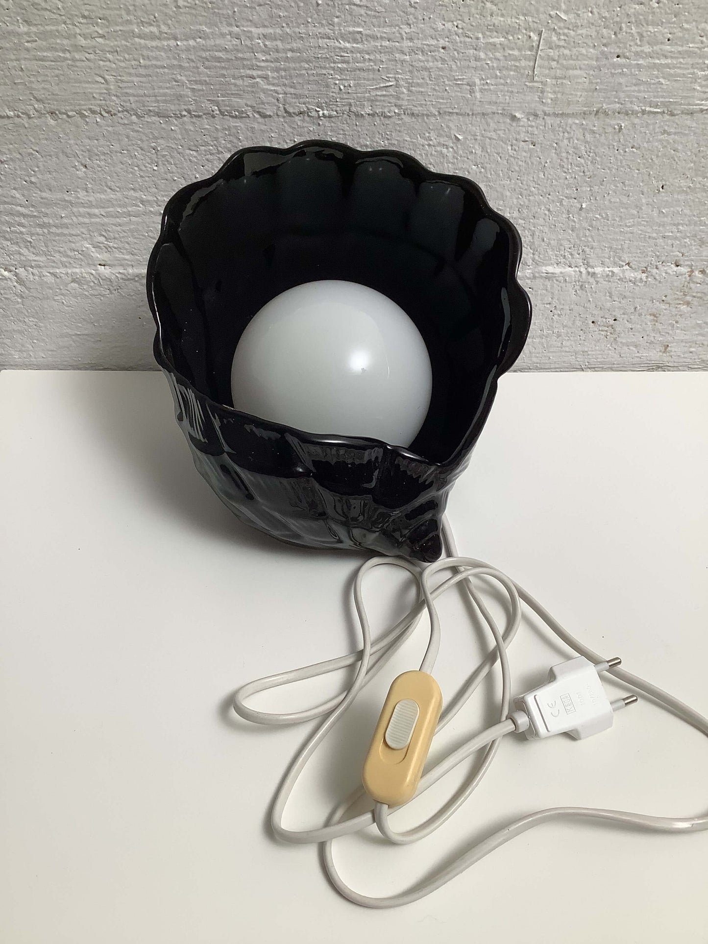 Simpukkapöytävalaisin