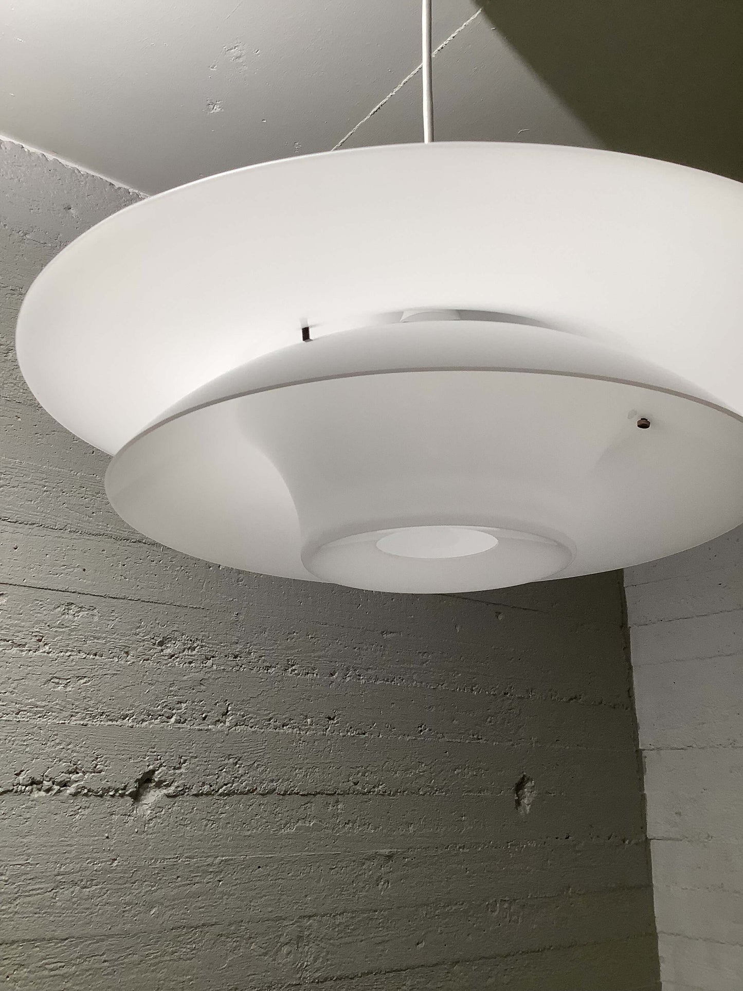 Akryyli kattovalaisin