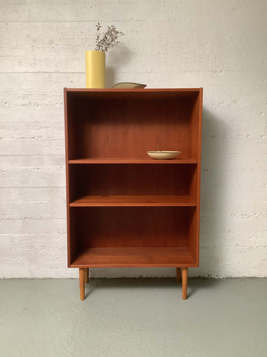 Tanskalainen teak avokirjahylly 60-luku