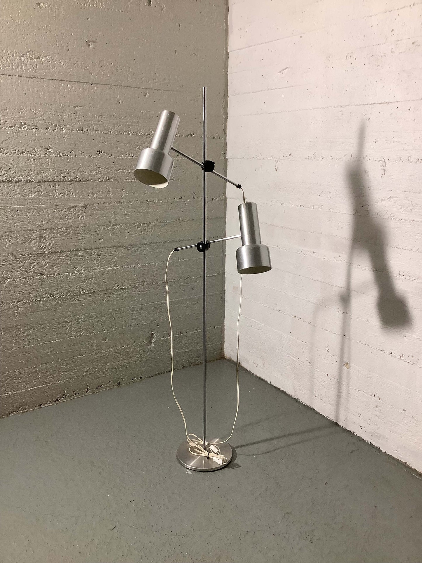 Tanskalainen lattiavalaisin 60/70-luku