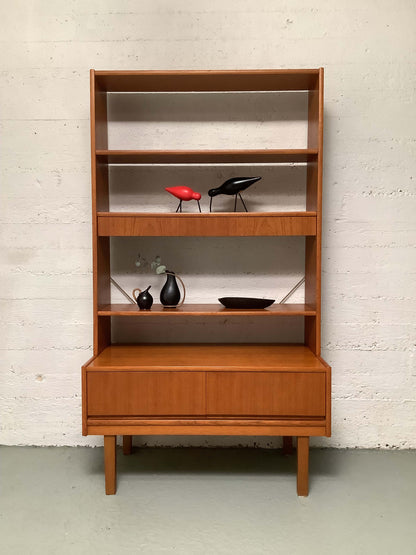 Ruotsalainen teak-kirjahylly