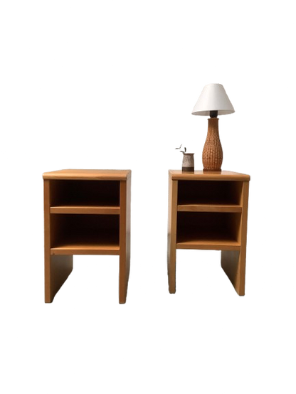 Funkkistyyliset sivupöydät 60/70-luku