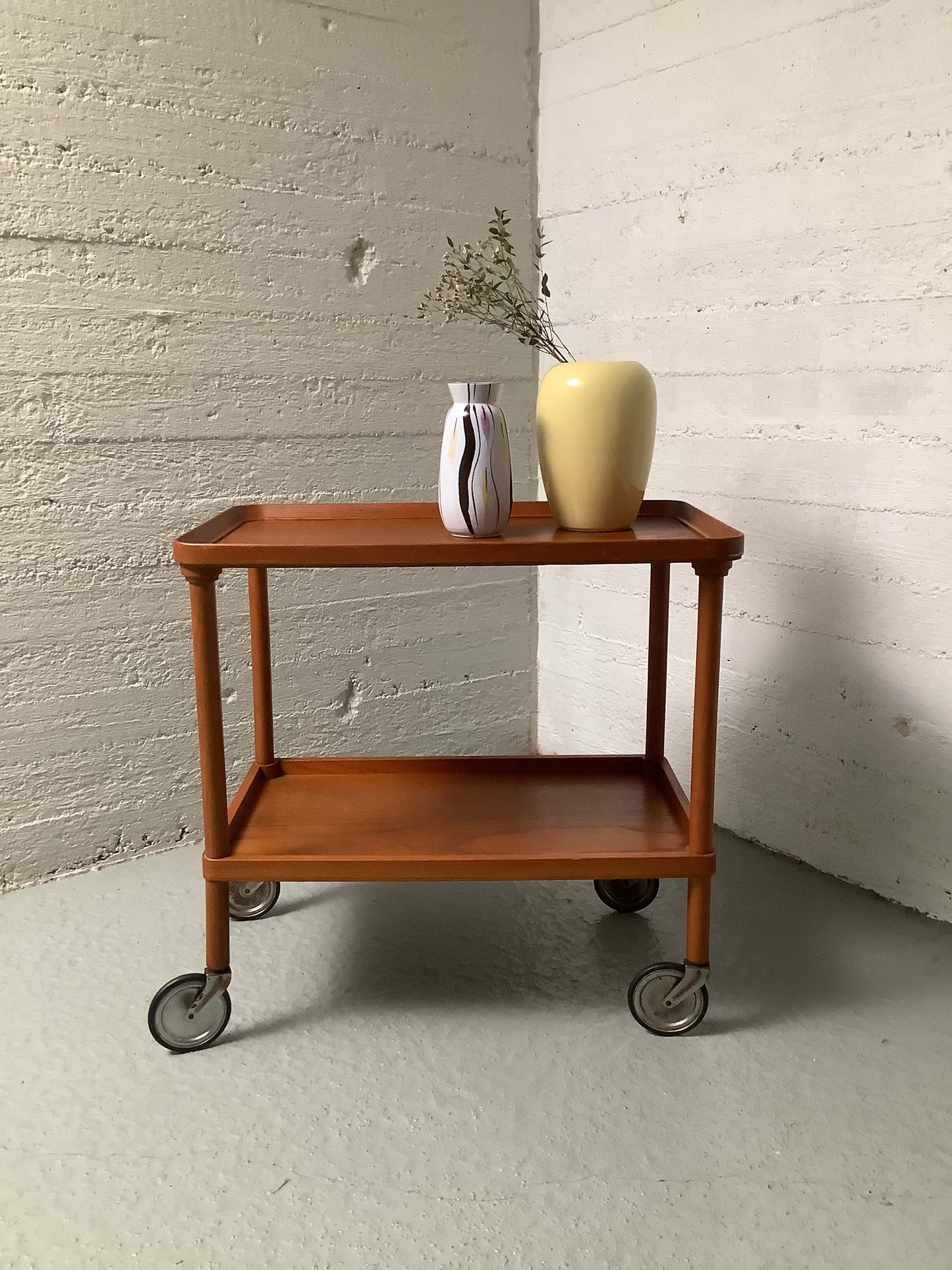 Tanskalainen teak-tarjoiluvaunu 60-luku