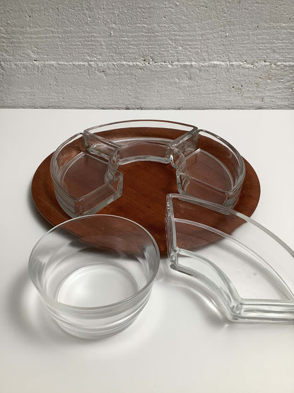 Pyöreä teak-tarjoiluastia