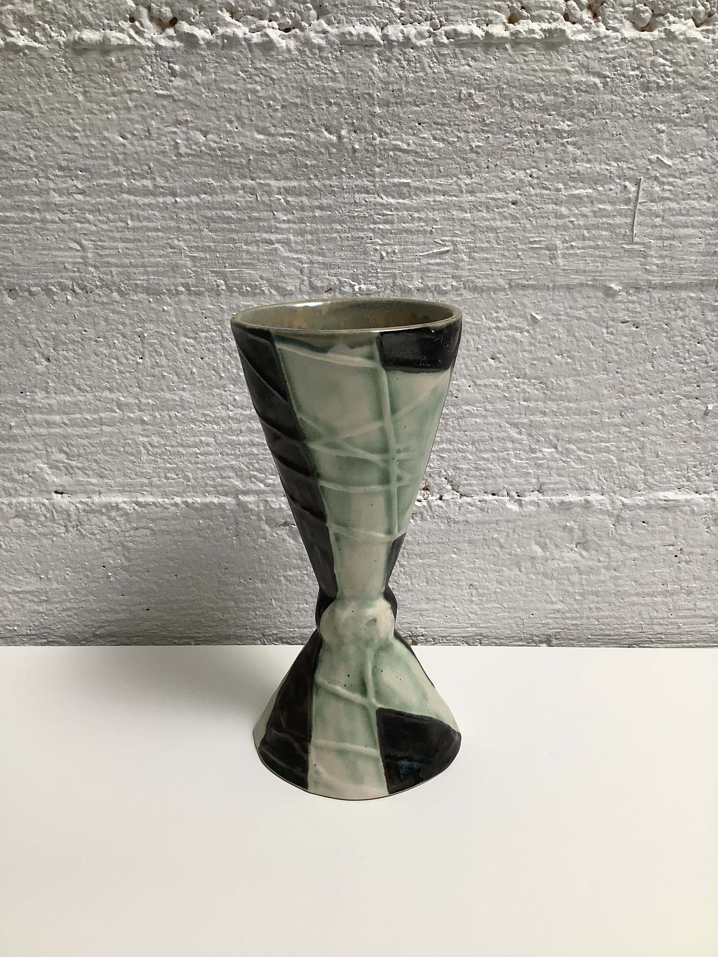 Keraaminen maljakko/kynttelikkö