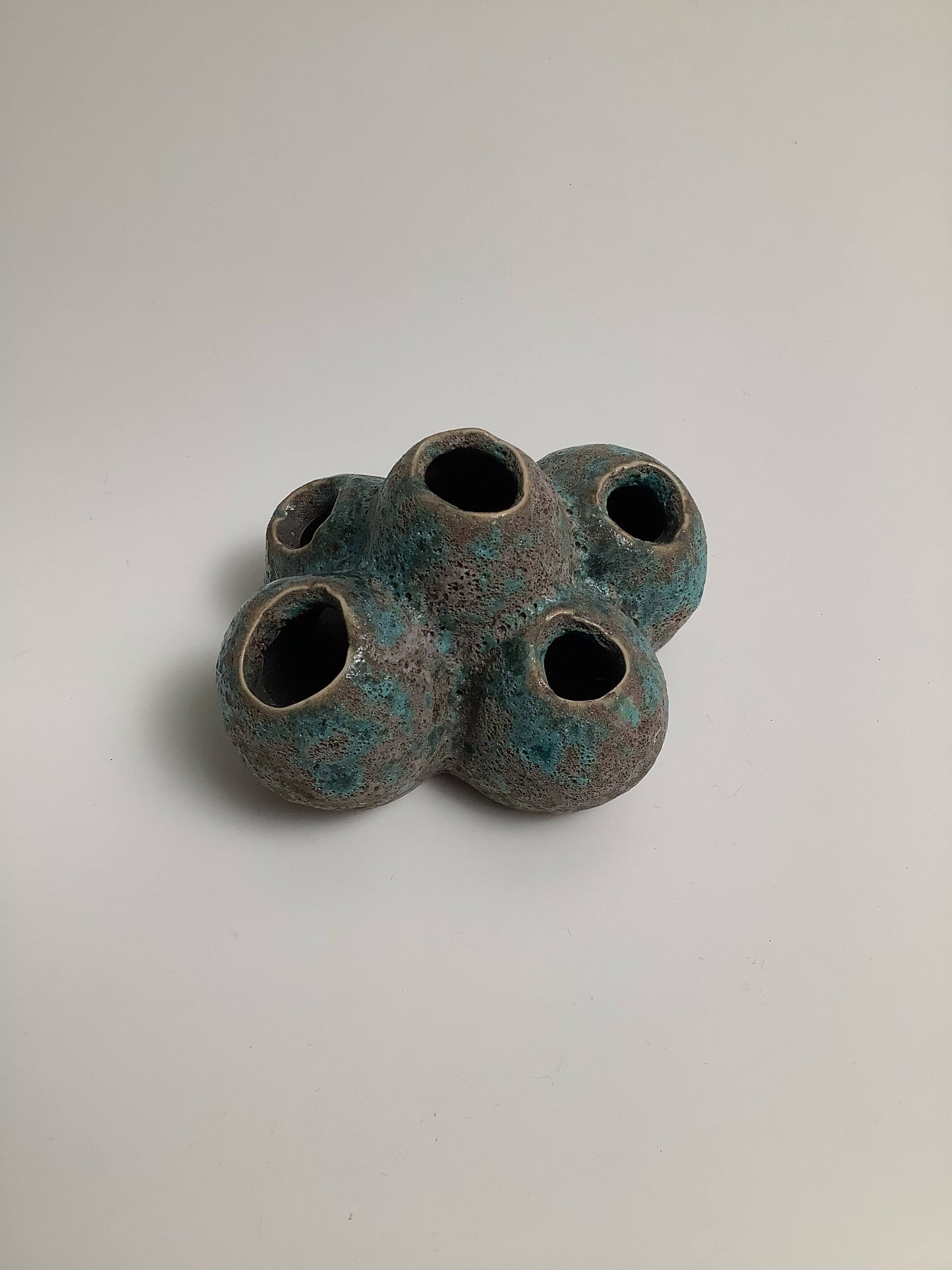 Keraaminen maljakko/koriste