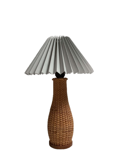 70-luvun rottinkinen pöytävalaisin