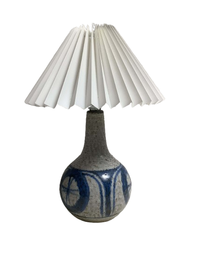 Keraaminen pöytävalaisin