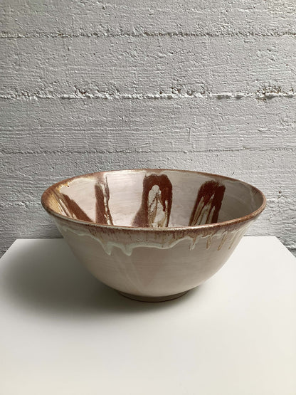 Tanskalainen keraaminen kulho