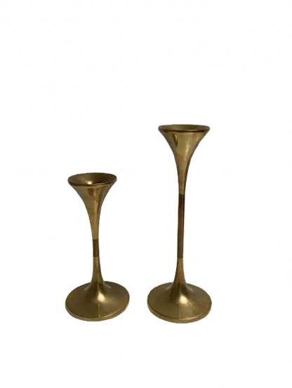 Messinkinen kynttilänjalkapari