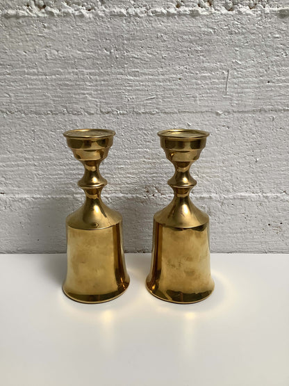 Messinkinen kynttilänjalkapari Boyes Metallkunst Denmark