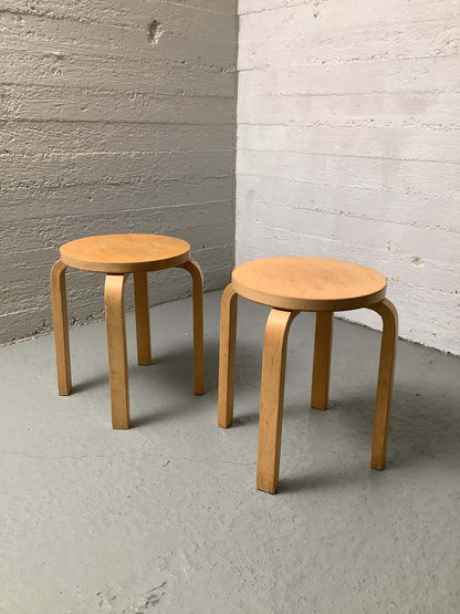 Alvar Aalto E60 jakkara