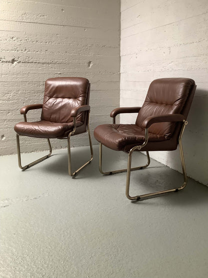 60-luvun nahkaiset nojatuolit