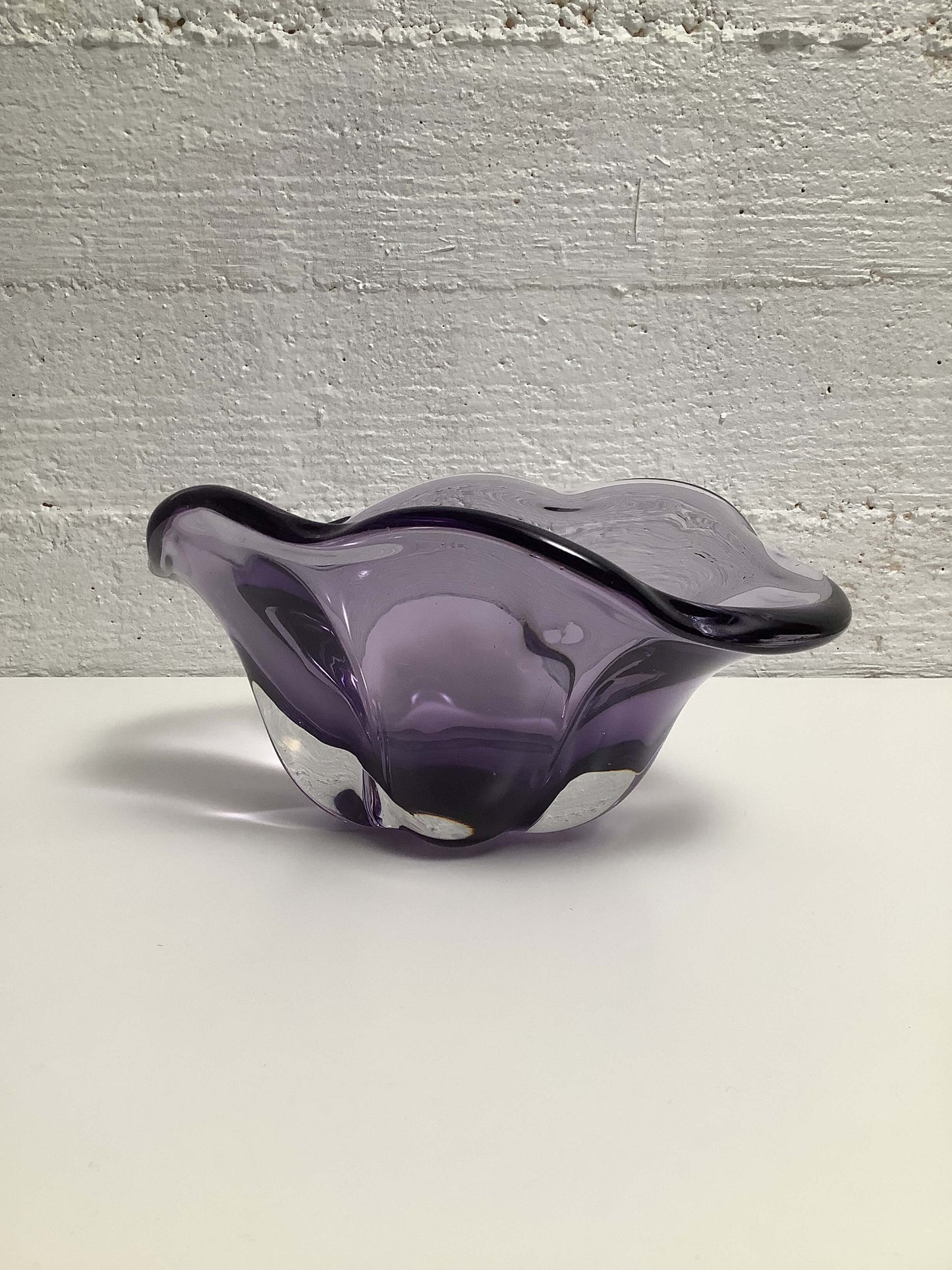 Elis Bergh violetti lasimalja 30/40-luku