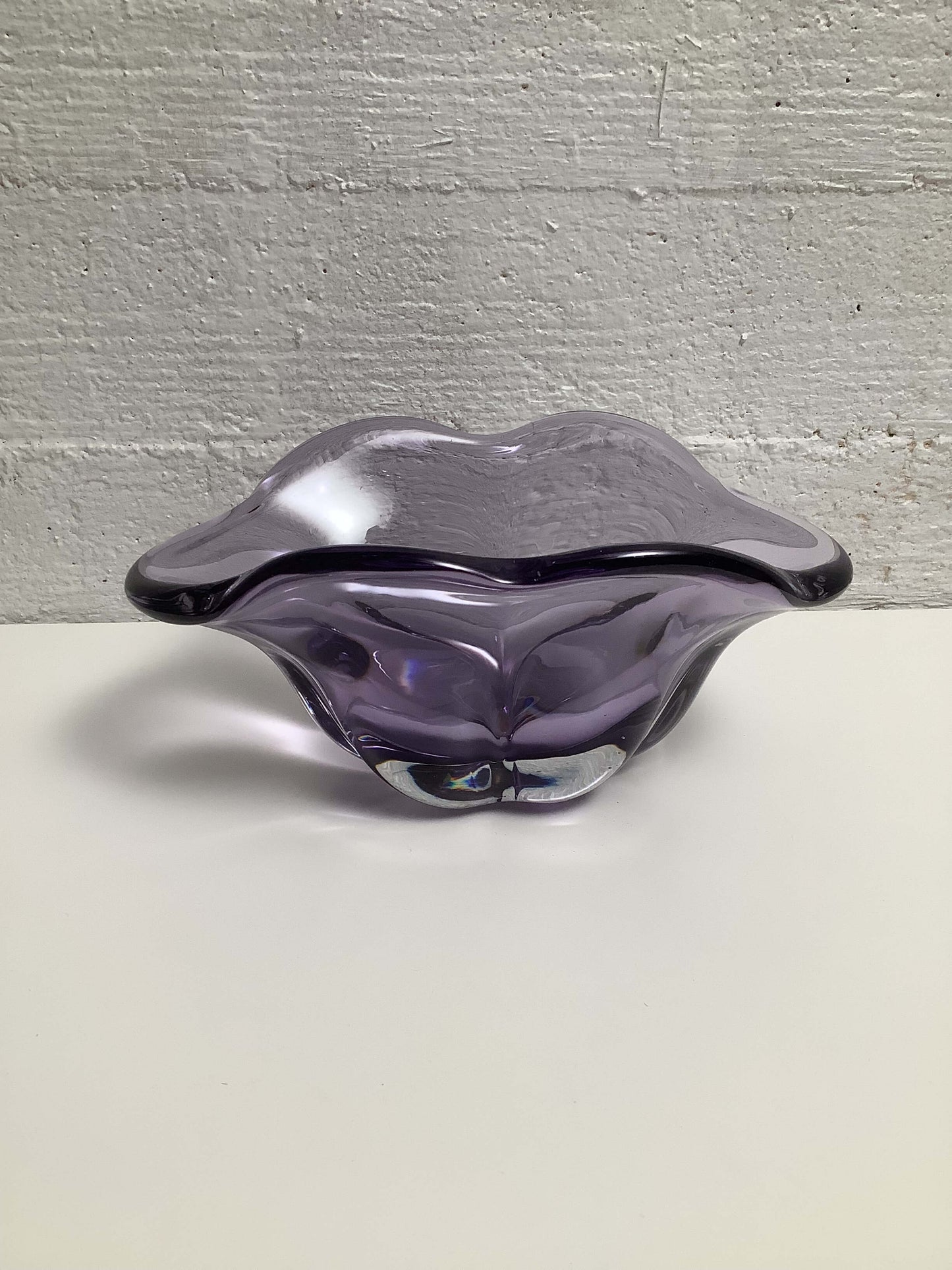 Elis Bergh violetti lasimalja 30/40-luku