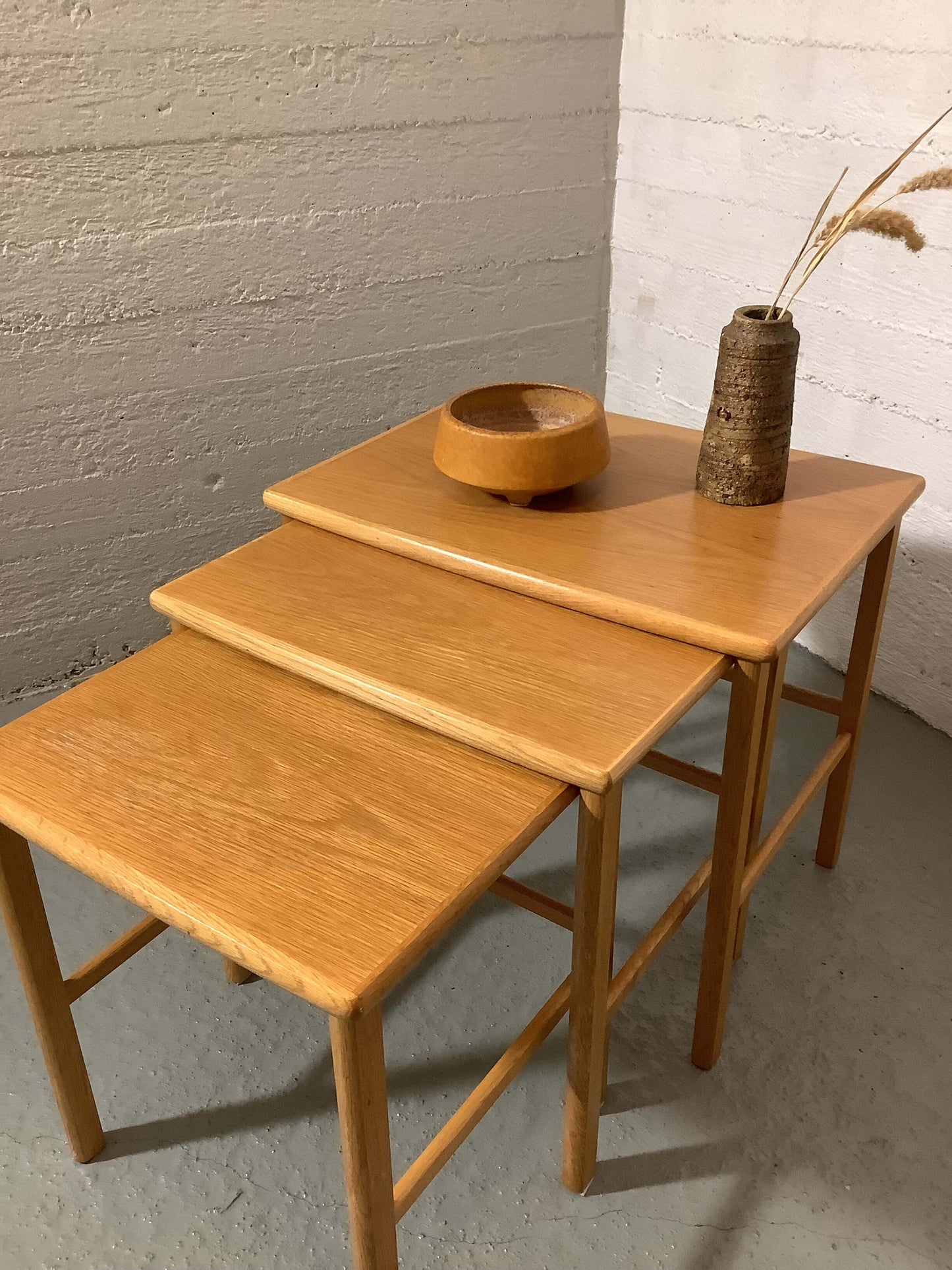 Eino Tuukkanen sarjapöytä