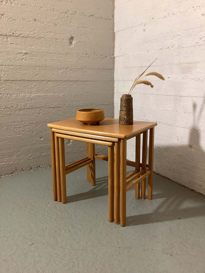 Eino Tuukkanen sarjapöytä