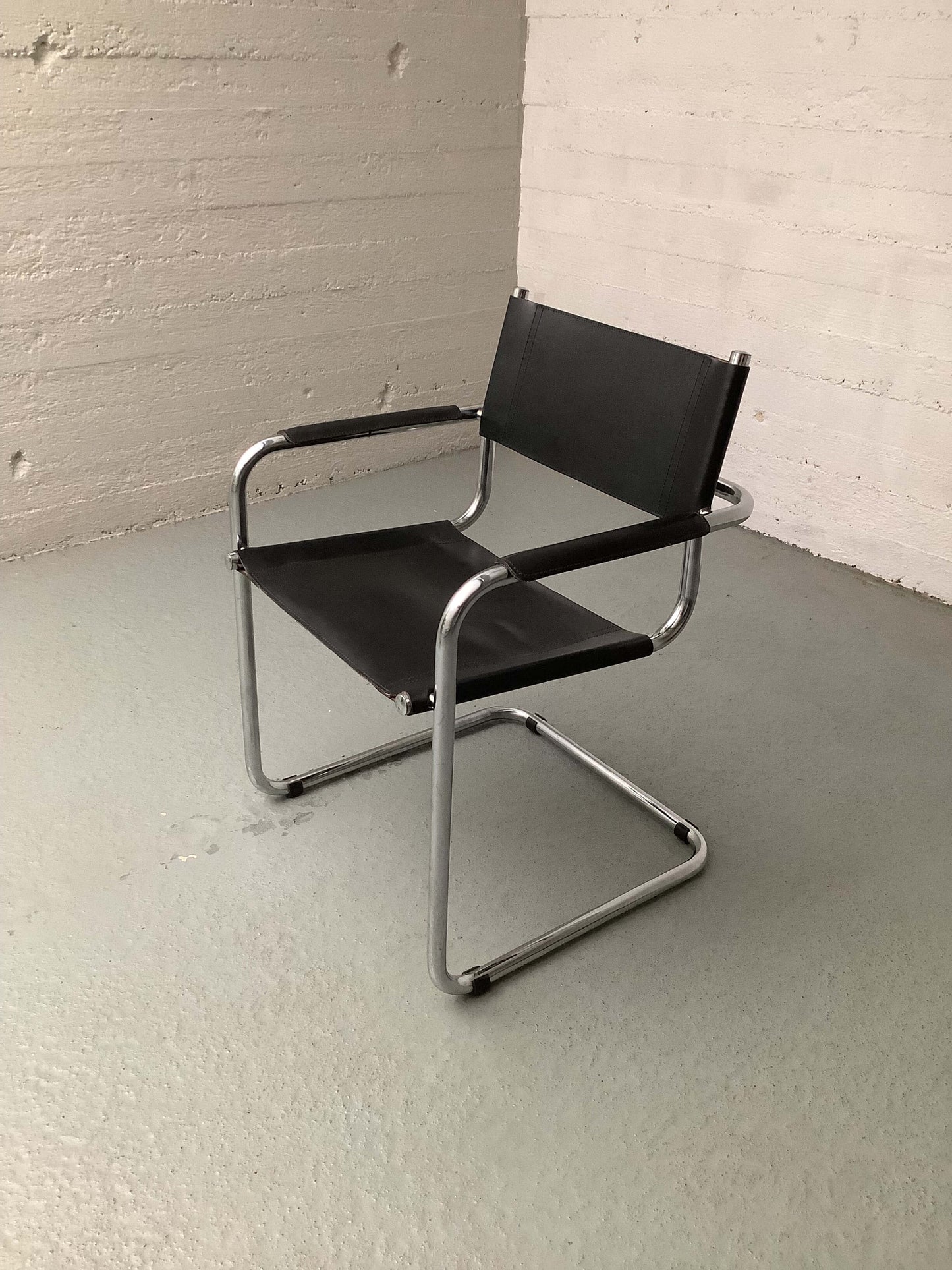 Mart Stam Cantilever tuolit 1986