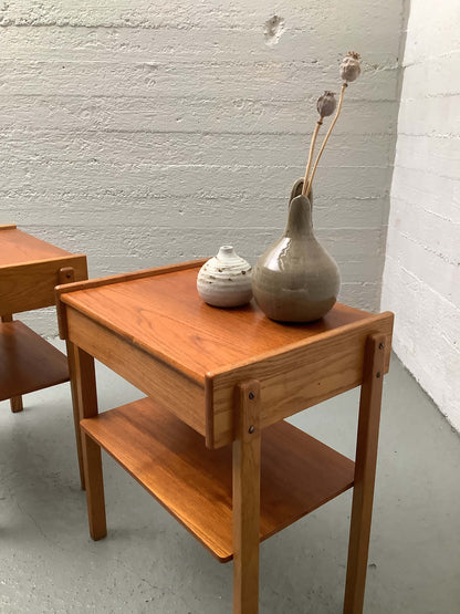 AB Carlström & Co Möbelfabrik tiikkinen yöpöytä pari