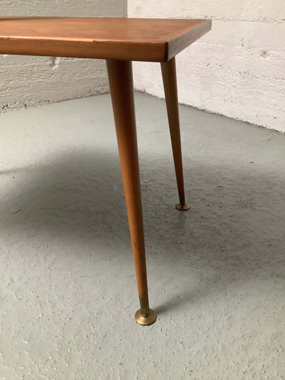 Tanskalainen siro sohvapöytä