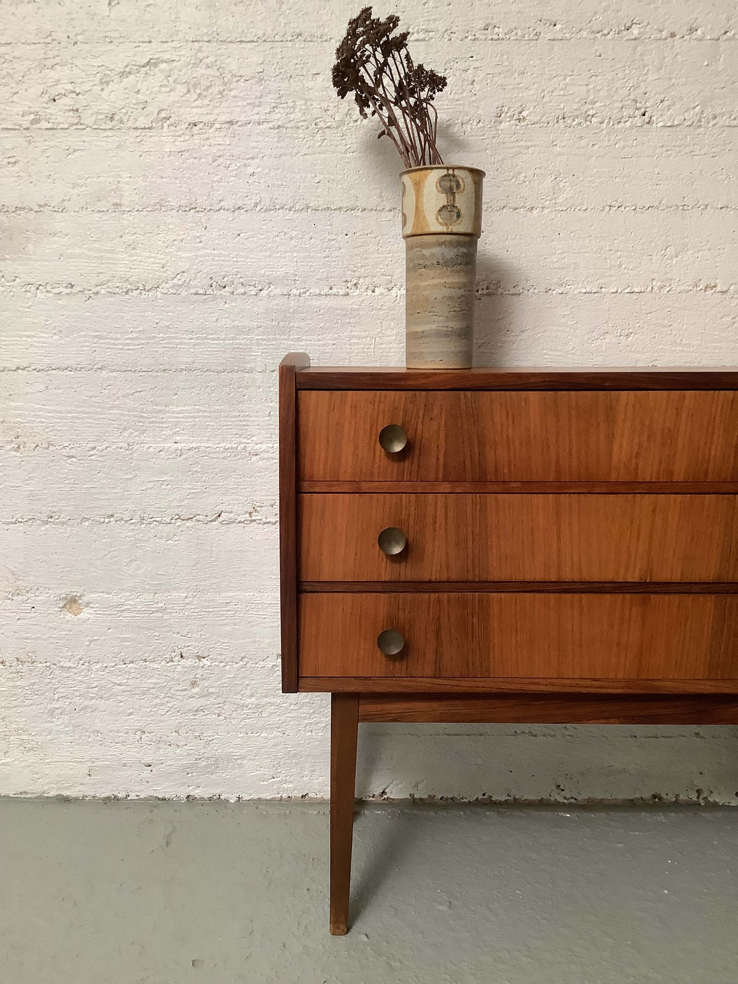 Tanskalainen teak-laatikosto 60-luku