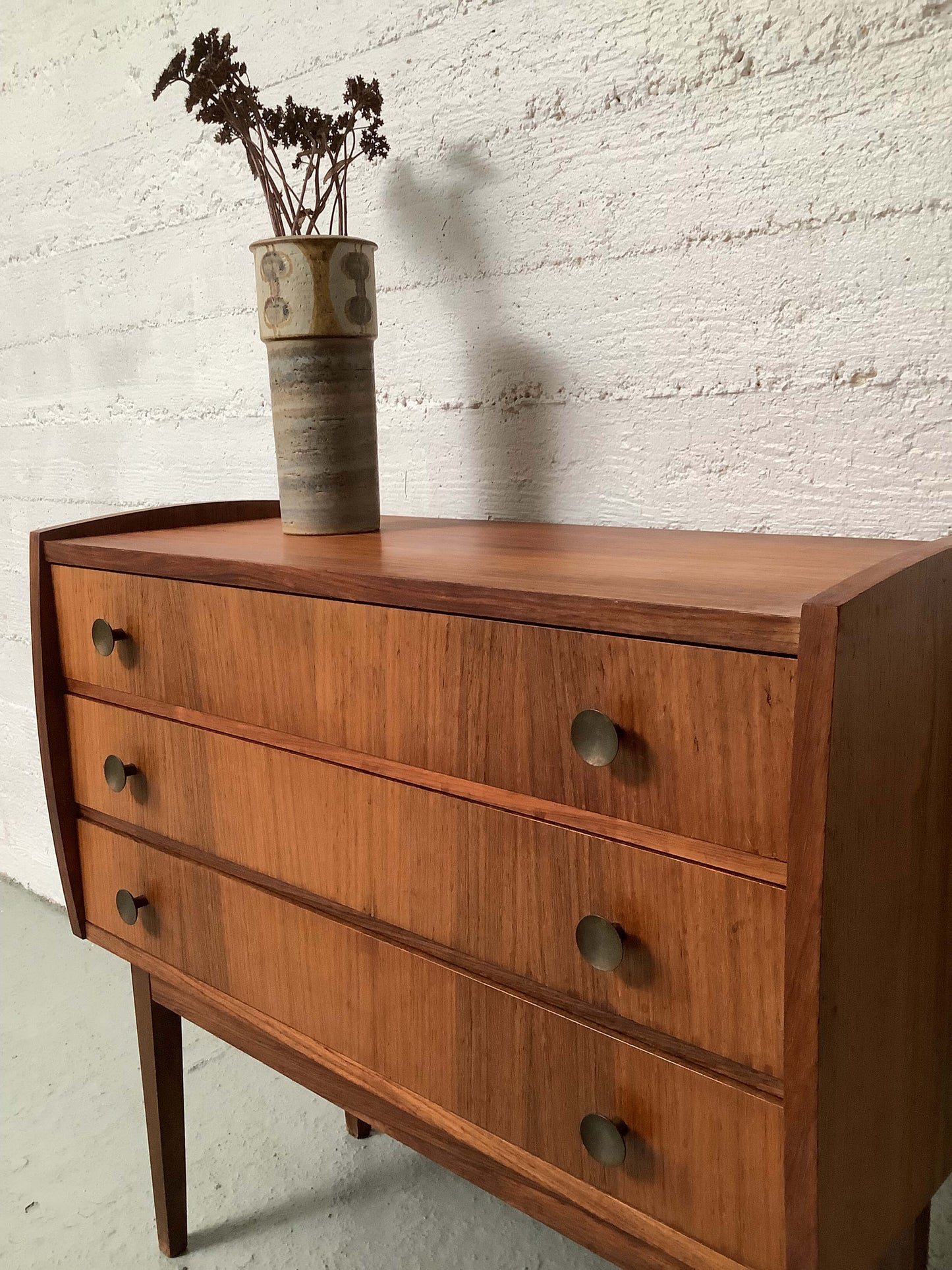 Tanskalainen teak-laatikosto 60-luku