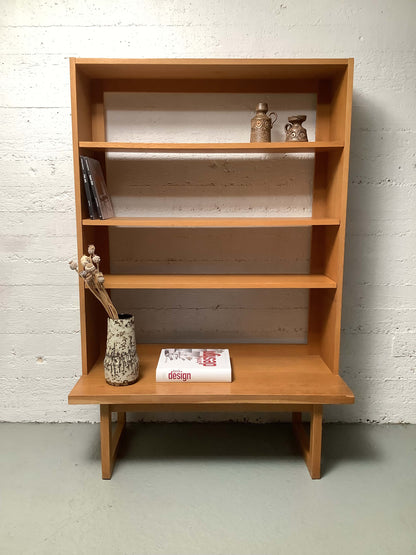 Olof Ottelin kirjahylly "Formula"