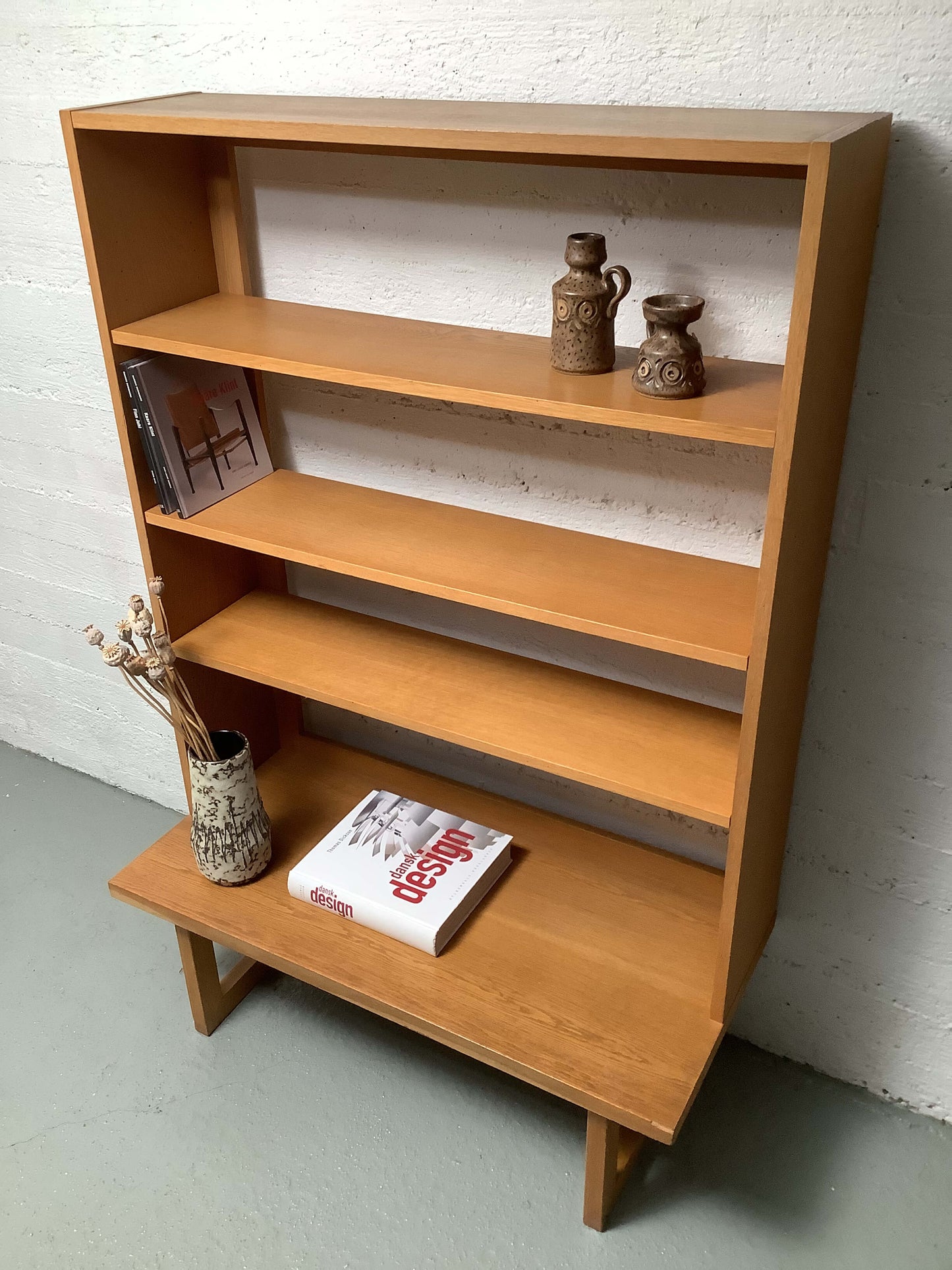 Olof Ottelin kirjahylly "Formula"