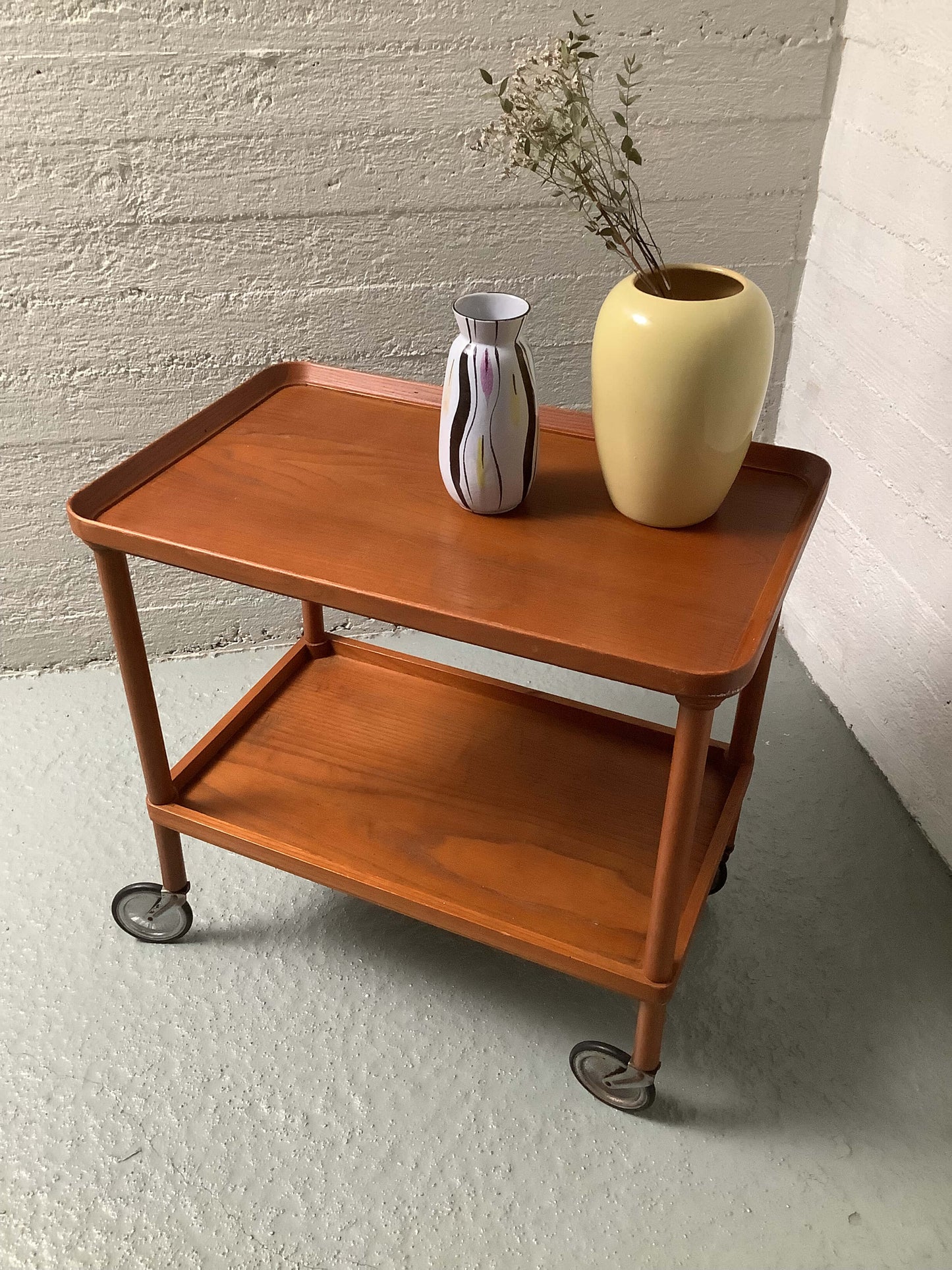 Tanskalainen teak-tarjoiluvaunu 60-luku