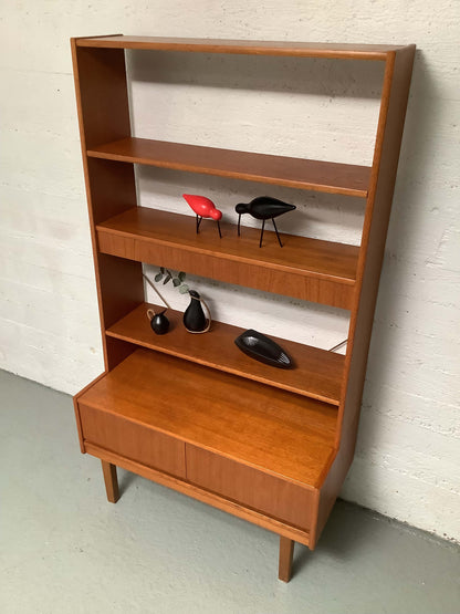 Ruotsalainen teak-kirjahylly