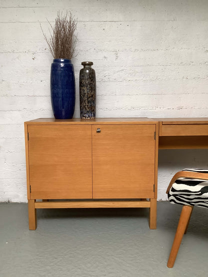 Tammi lipasto/pöytä