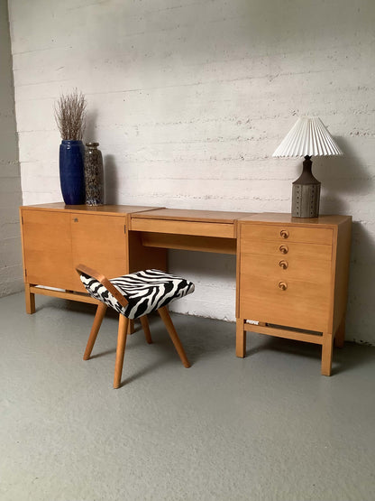 Tammi lipasto/pöytä