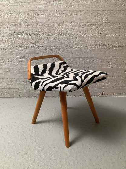 Tammi lipasto/pöytä