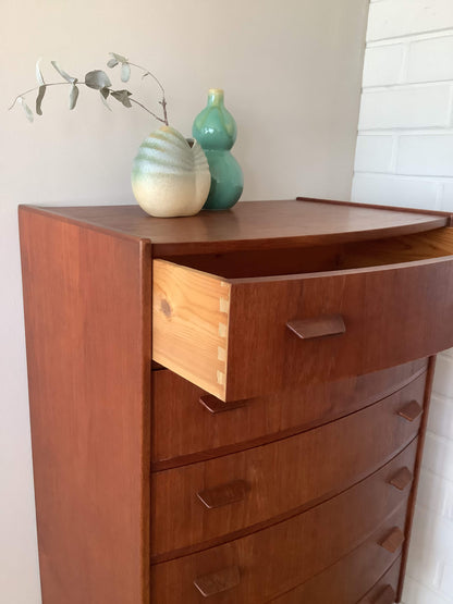 Poul M. Volther teak-lipasto