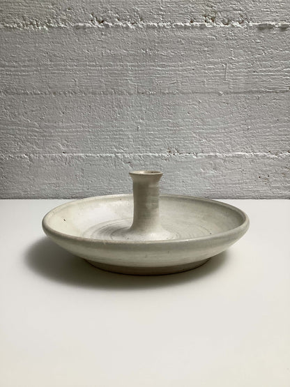 Keraaminen kynttilänjalka