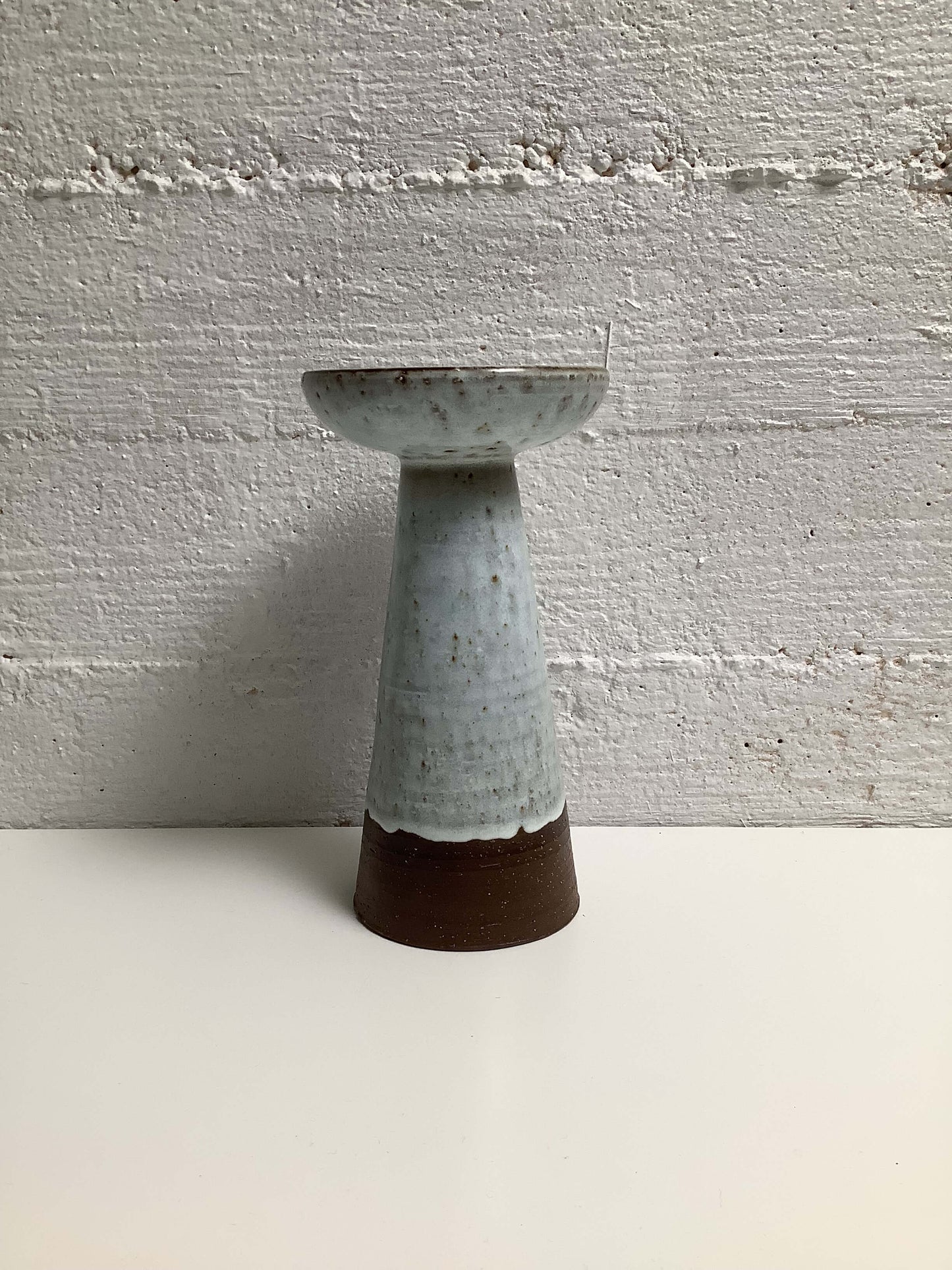 Keraaminen kynttilänjalka