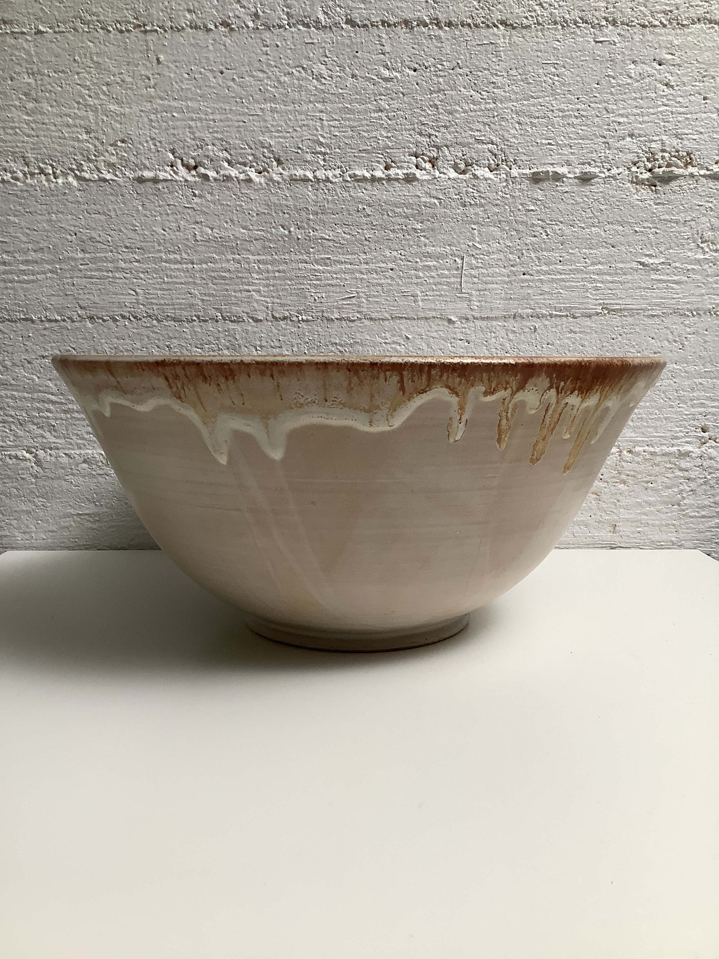 Tanskalainen keraaminen kulho