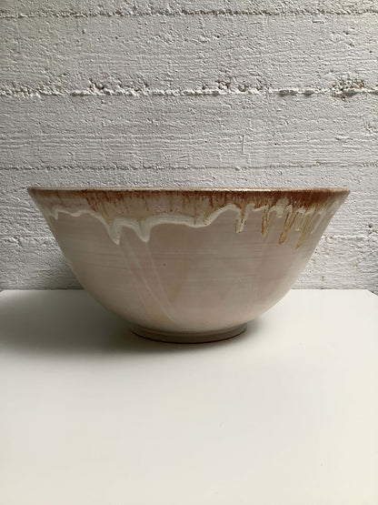 Tanskalainen keraaminen kulho