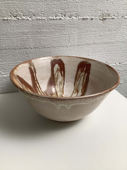 Tanskalainen keraaminen kulho