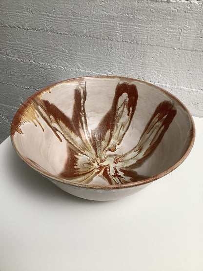 Tanskalainen keraaminen kulho