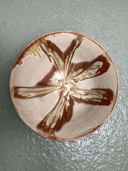 Tanskalainen keraaminen kulho