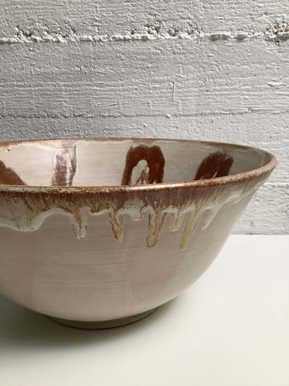 Tanskalainen keraaminen kulho