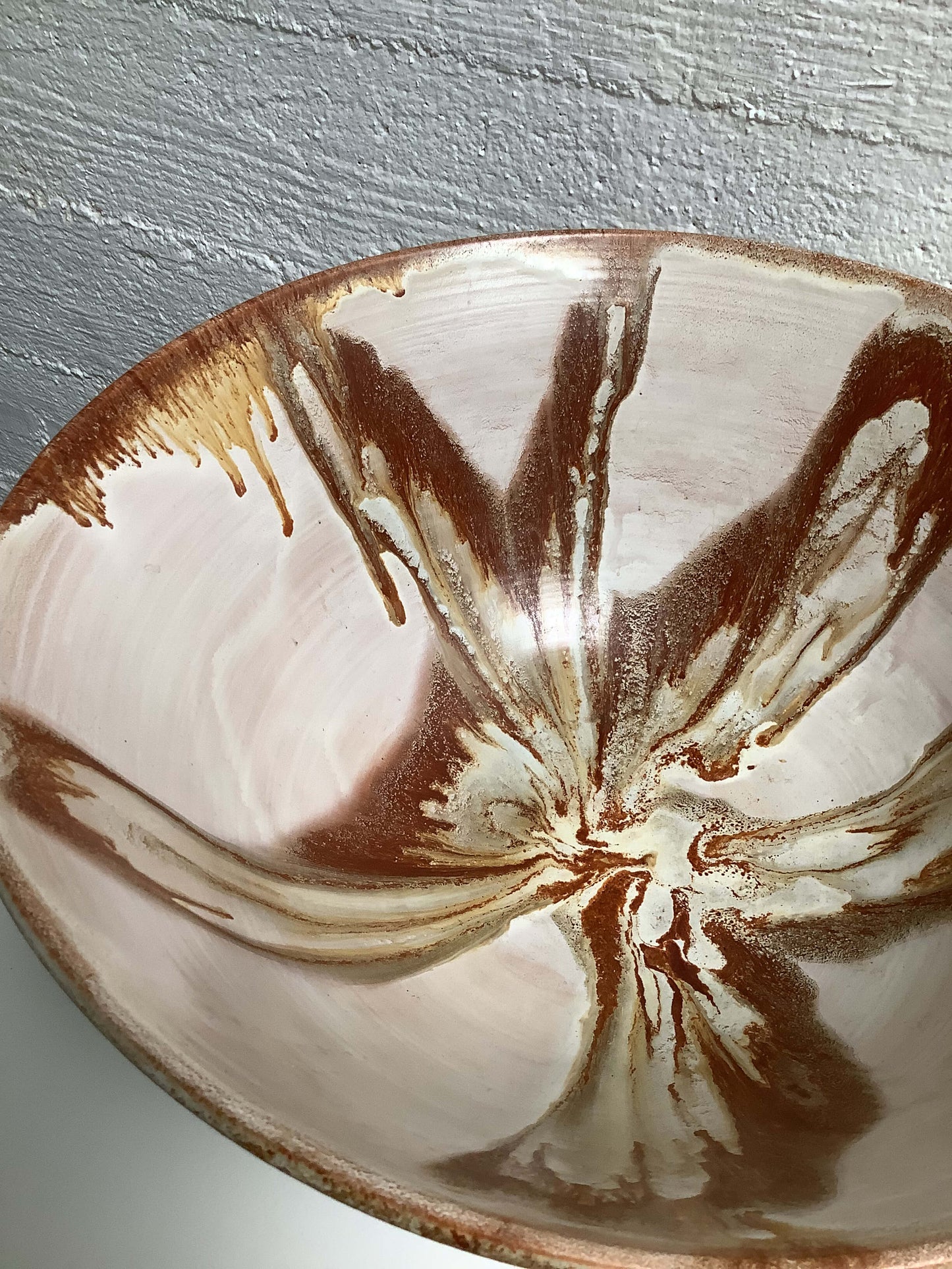 Tanskalainen keraaminen kulho