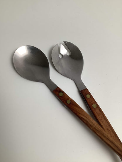 Teak-salaattiottimet