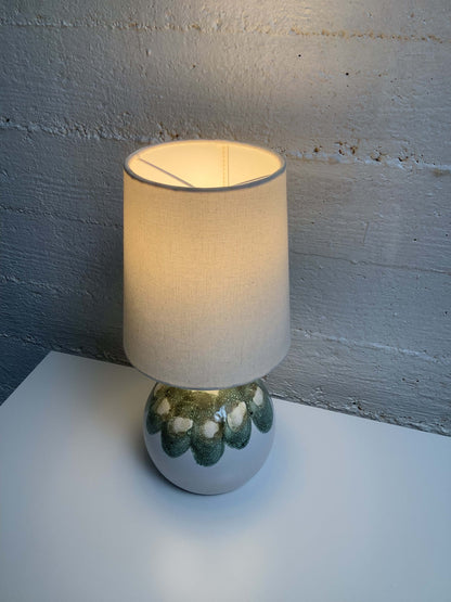 Keraaminen pöytävalaisin