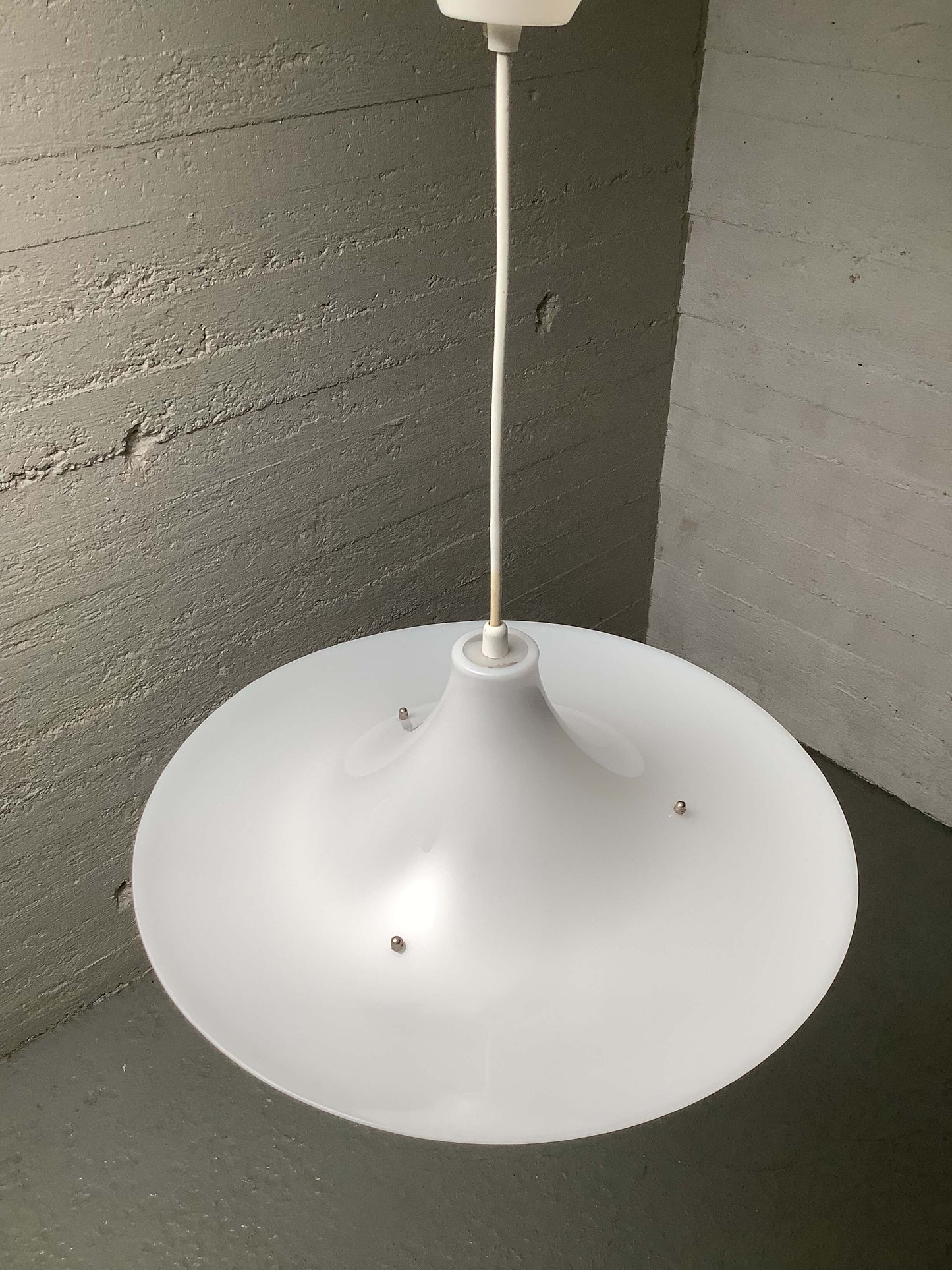 Akryyli kattovalaisin