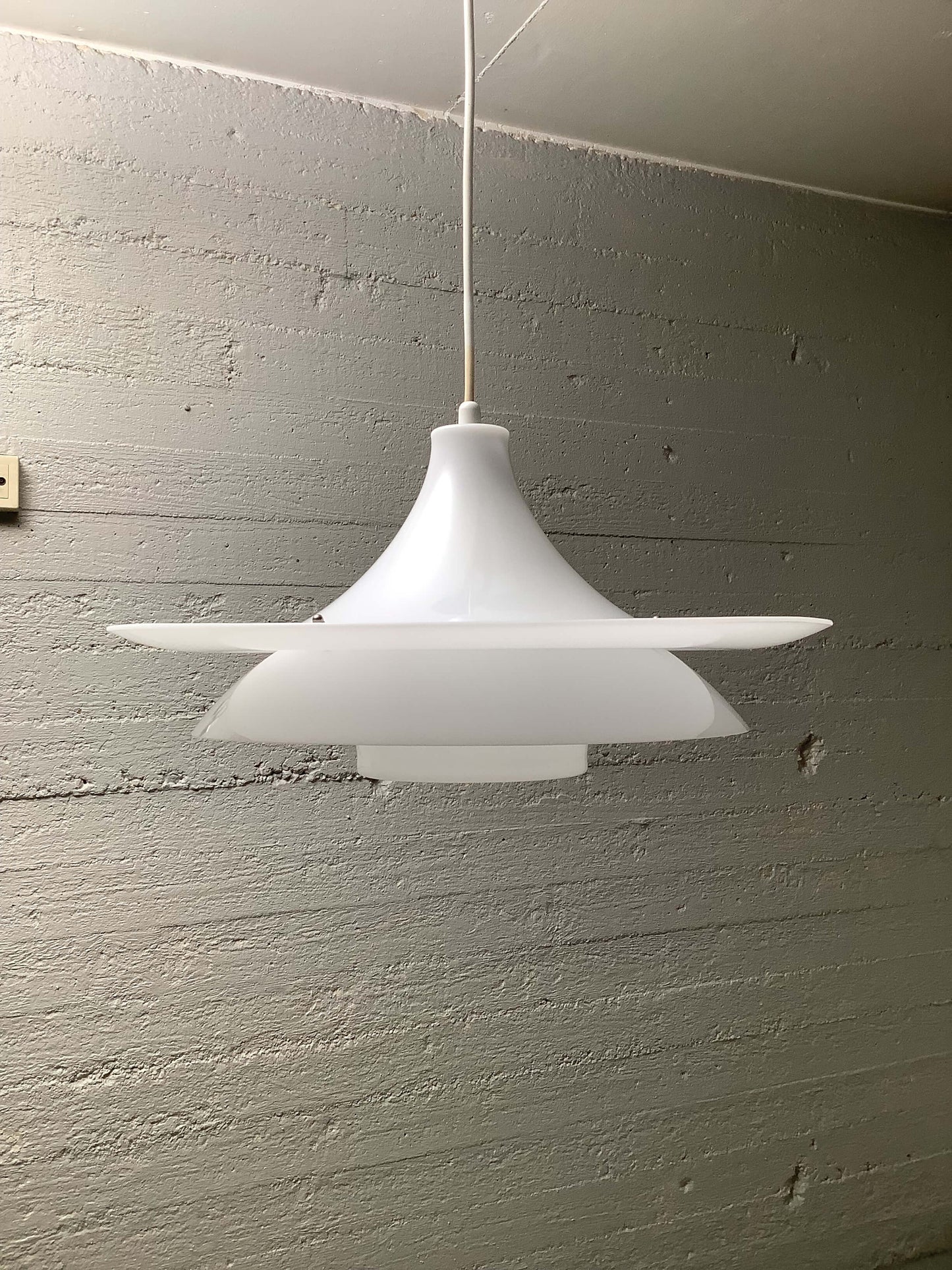 Akryyli kattovalaisin