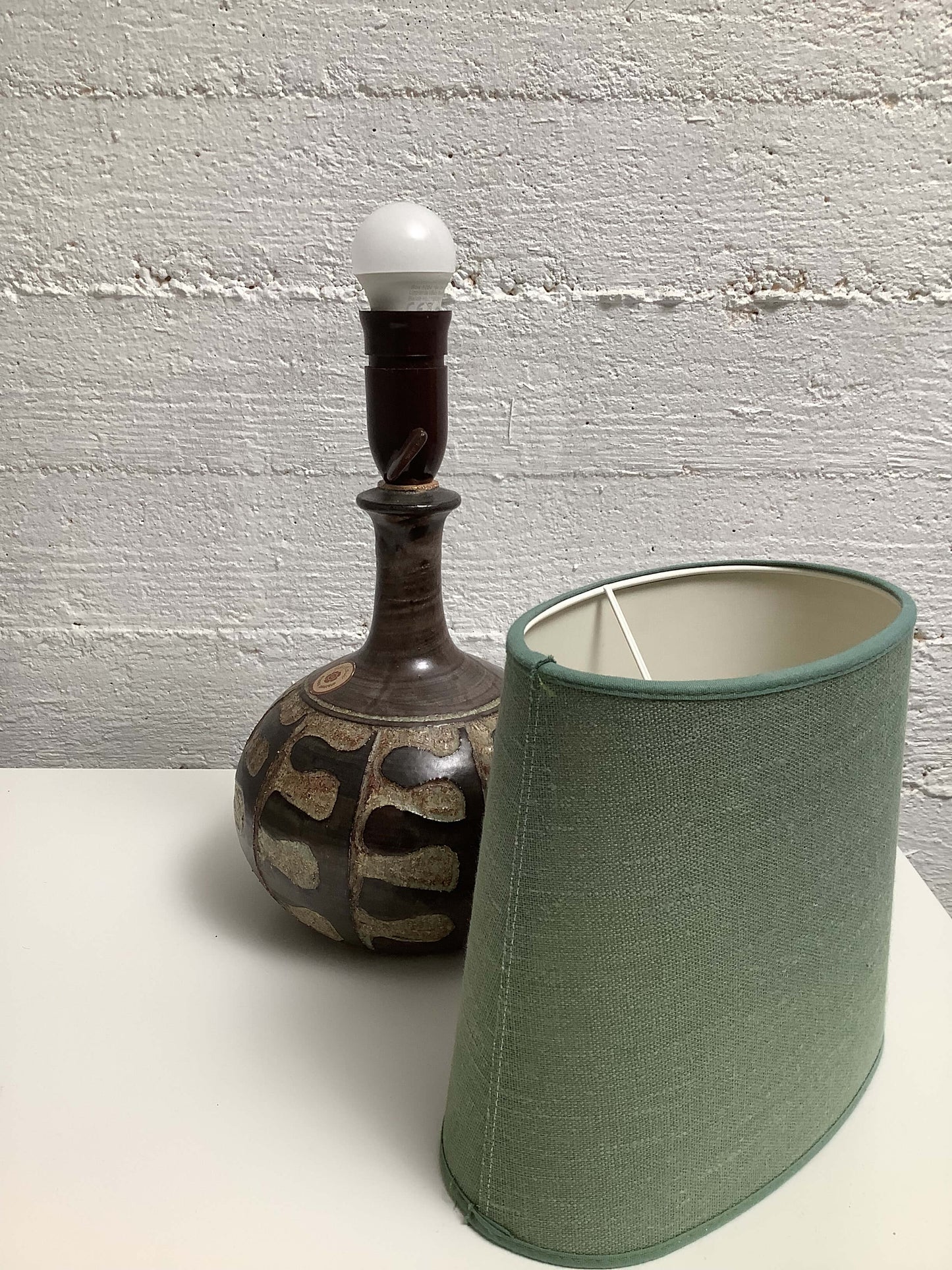 Jette Helleroe keraaminen pöytävalaisin